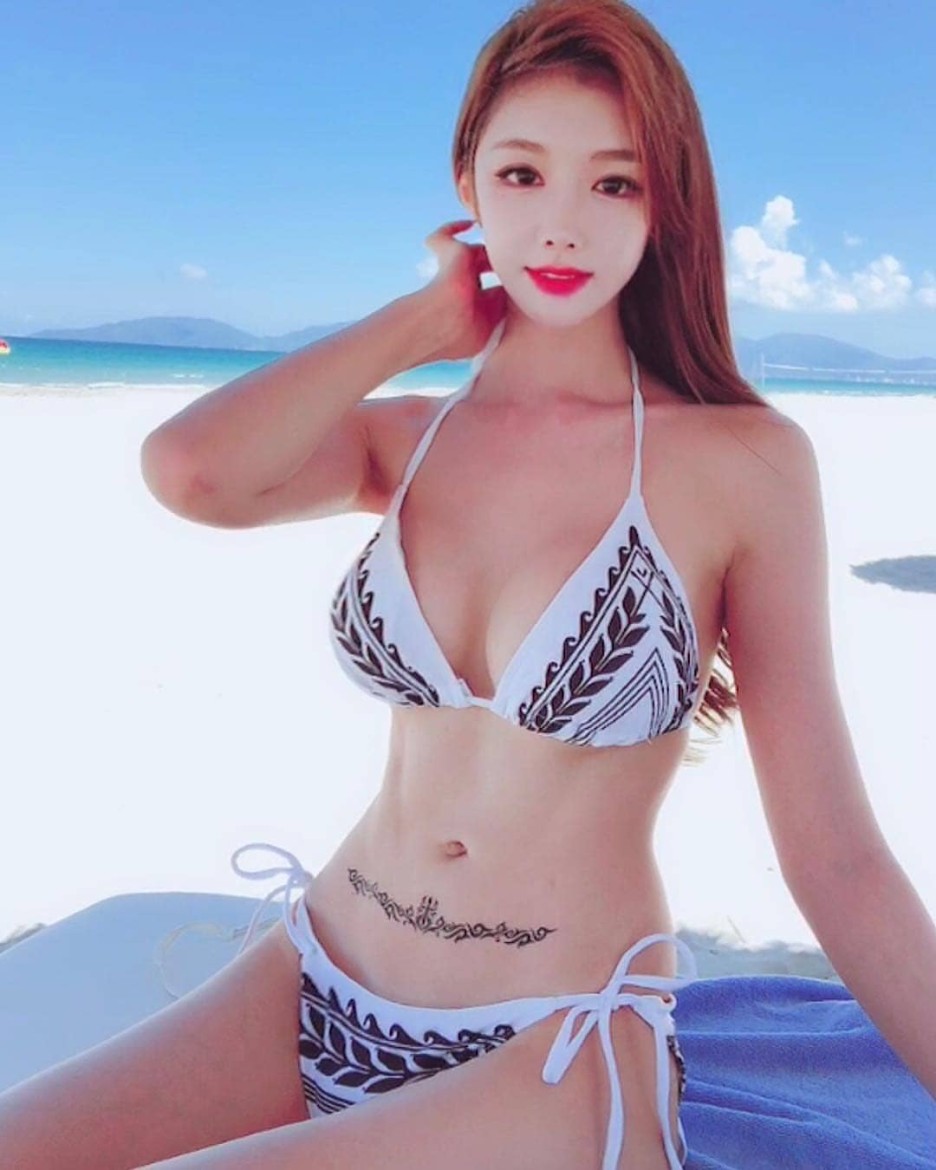 윤아인